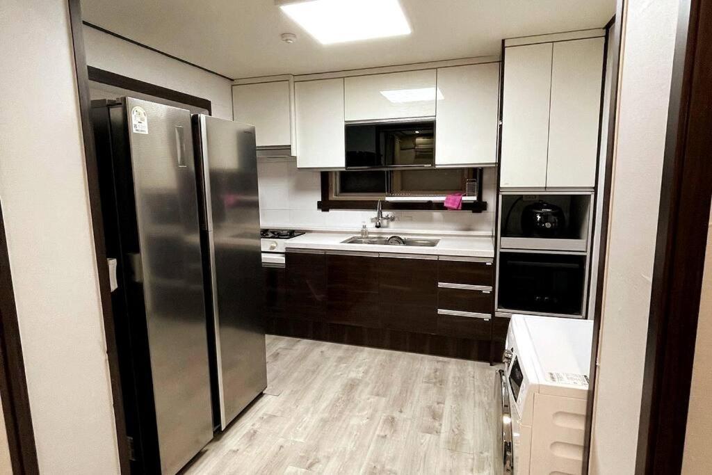 فيلا Cozy Sinchon 2548 جيجو المظهر الخارجي الصورة